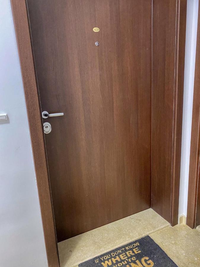 Stylish Urban Apart New 2021 Close To The Beach ヴァルナ エクステリア 写真