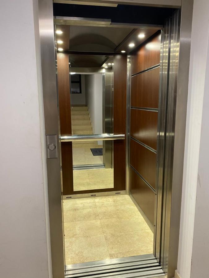Stylish Urban Apart New 2021 Close To The Beach ヴァルナ エクステリア 写真