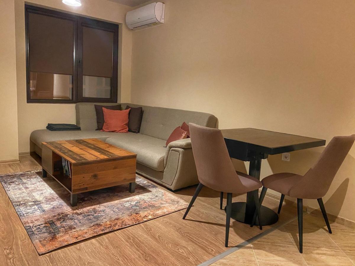 Stylish Urban Apart New 2021 Close To The Beach ヴァルナ エクステリア 写真